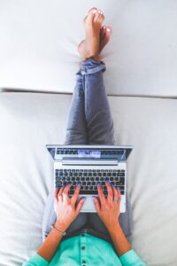 woman 791185 1920 remote work